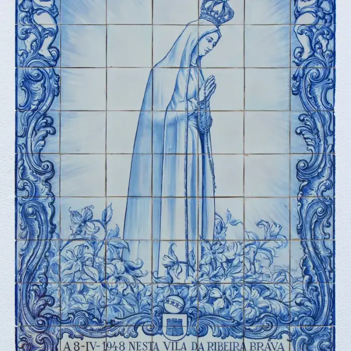 Why azulejo tiles come from Porto